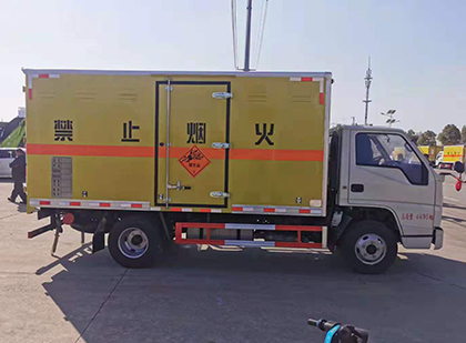 洪山爆破器材运输车技术升级与安全合规新趋势